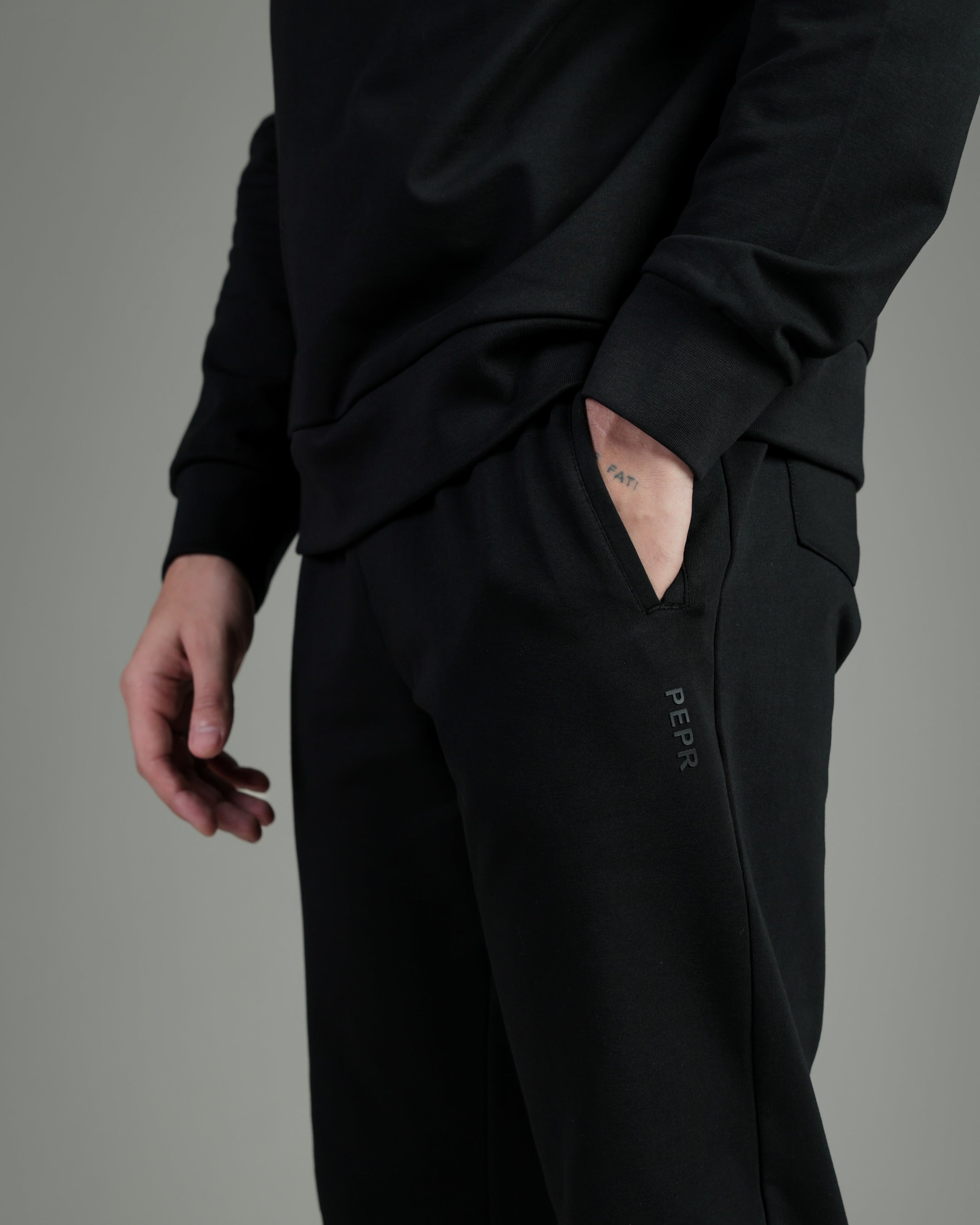Color_Black
